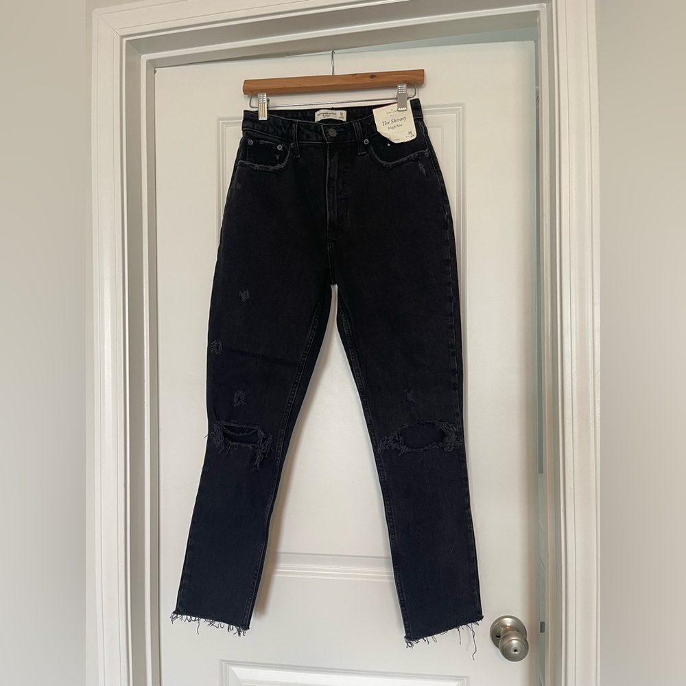 Abercrombie & Fitch High Rise Skinny Curve Love Black Distressed Jeans